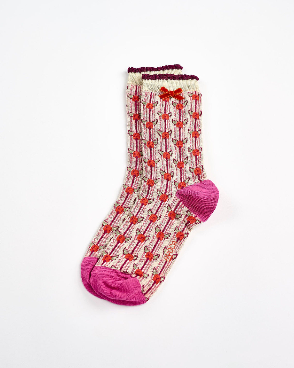 Pink-Flowers-On-Vine-Ankle-Socks