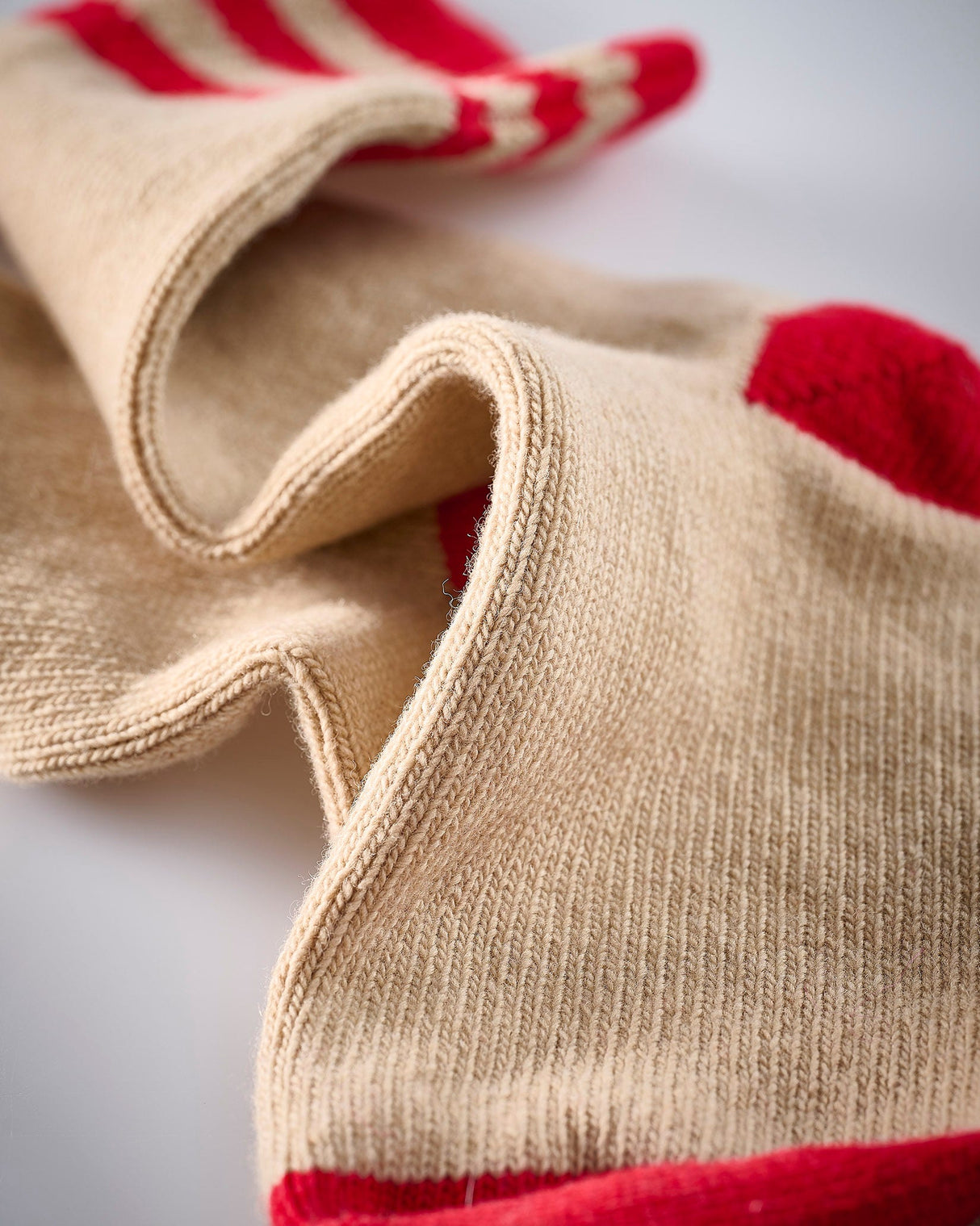 Camel-_-Red-Cashmere-Blend-Women_s-Socks