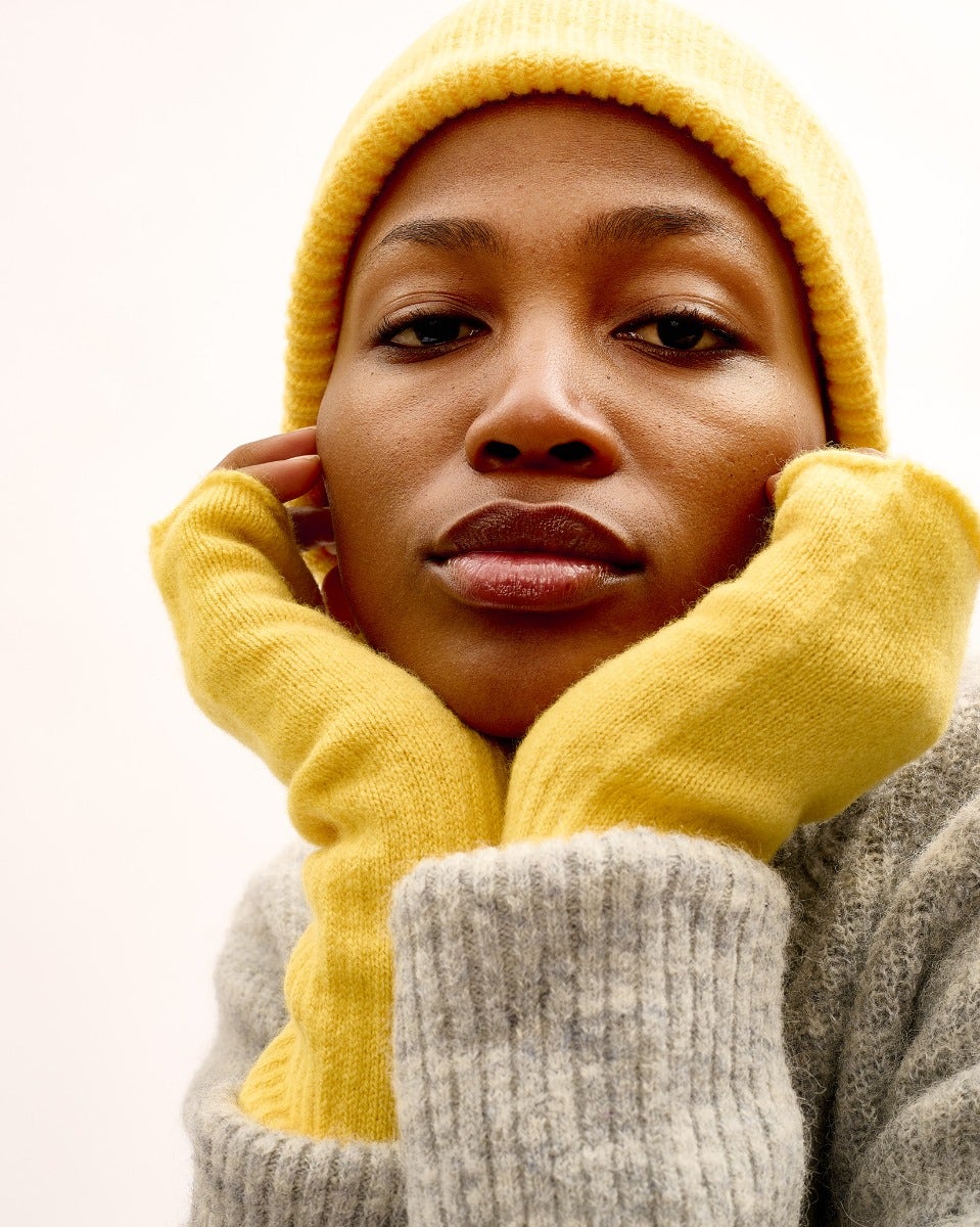 Daffodil-Lambswool-Clyde-Cuff