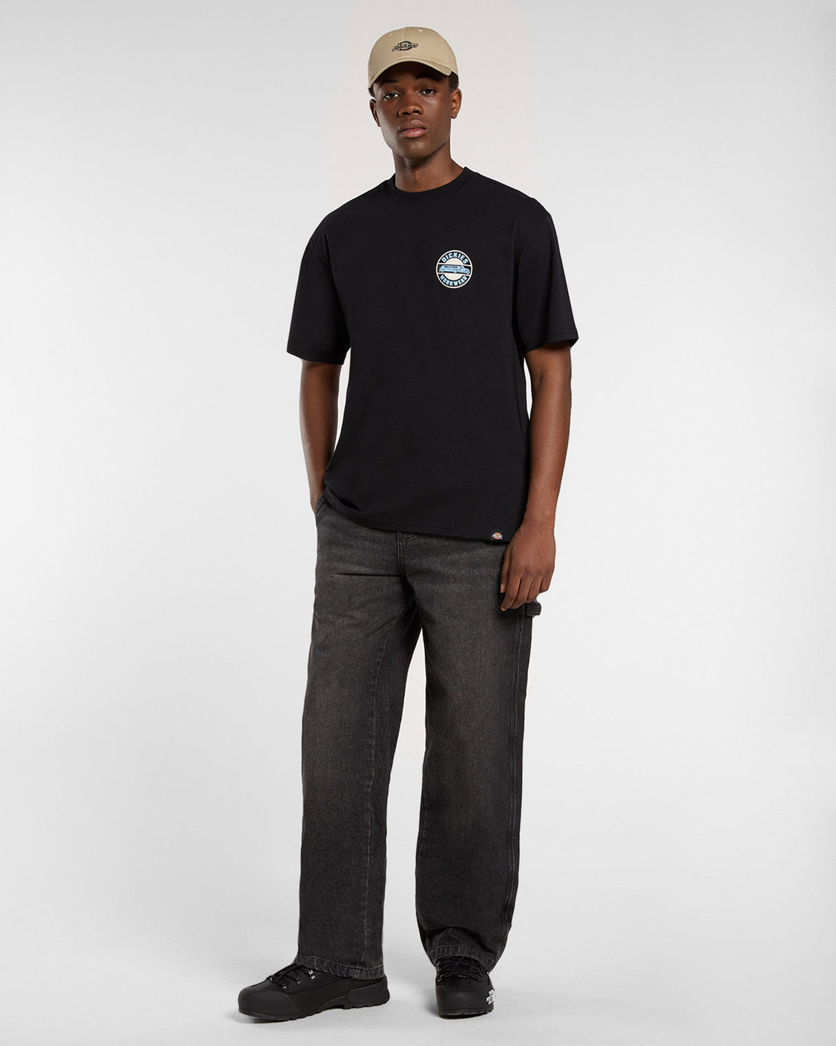 Black Circle Graphic T-Shirt