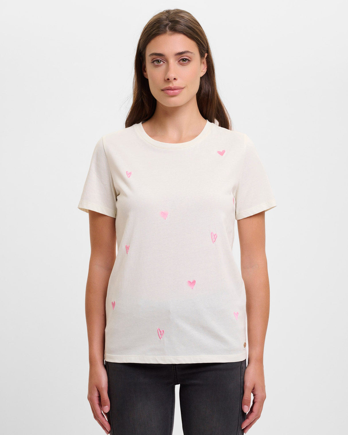 Snow-White-Drea-Embroidered-Heart-T-Shirt