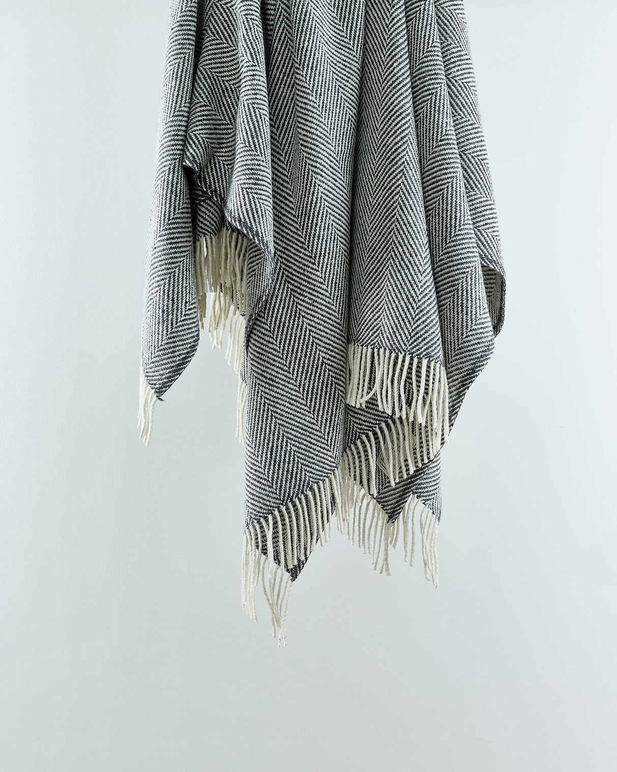 Grey-Herringbone-Heavy-Donegal-Throw