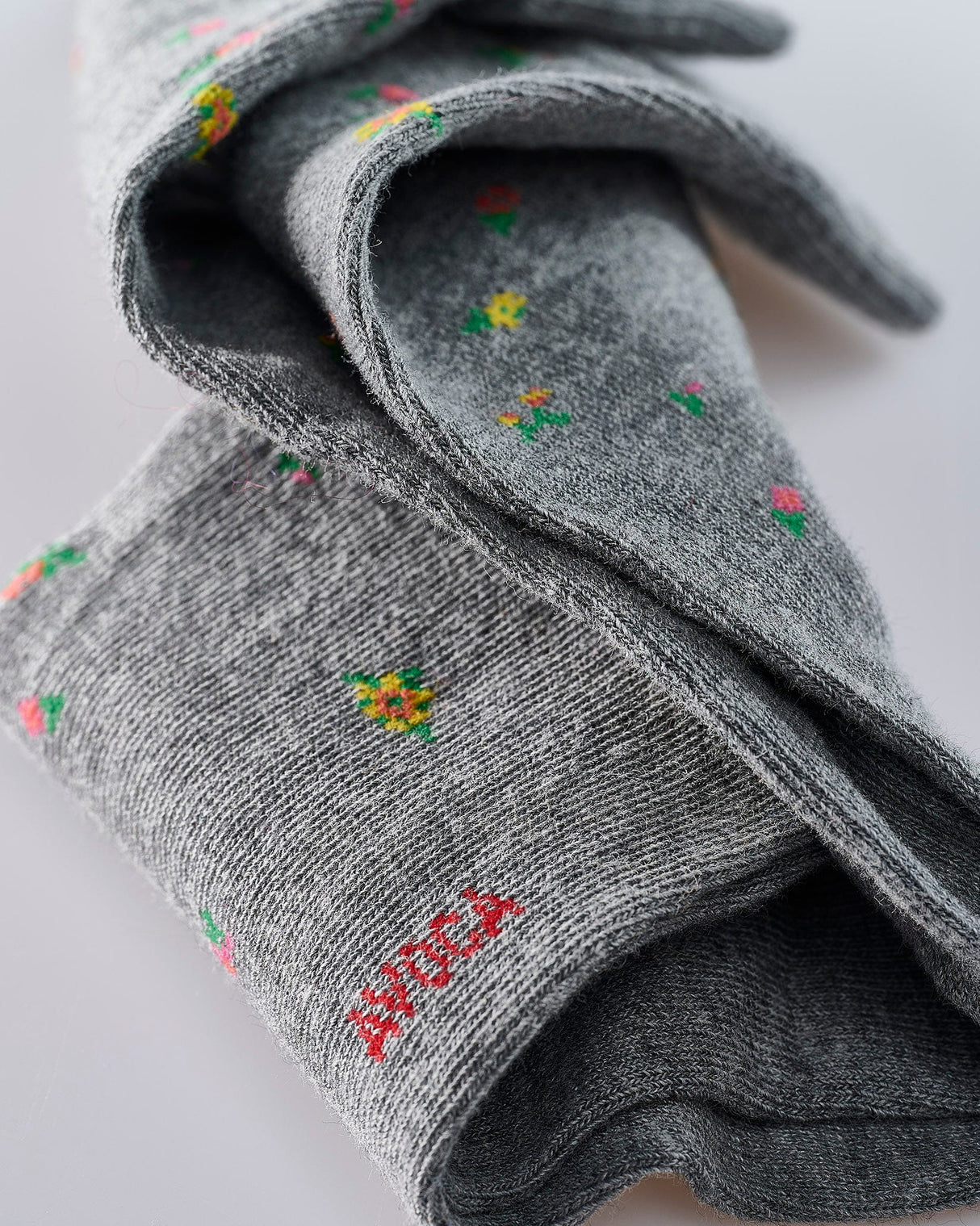 Grey-Tiny-Flower-Socks
