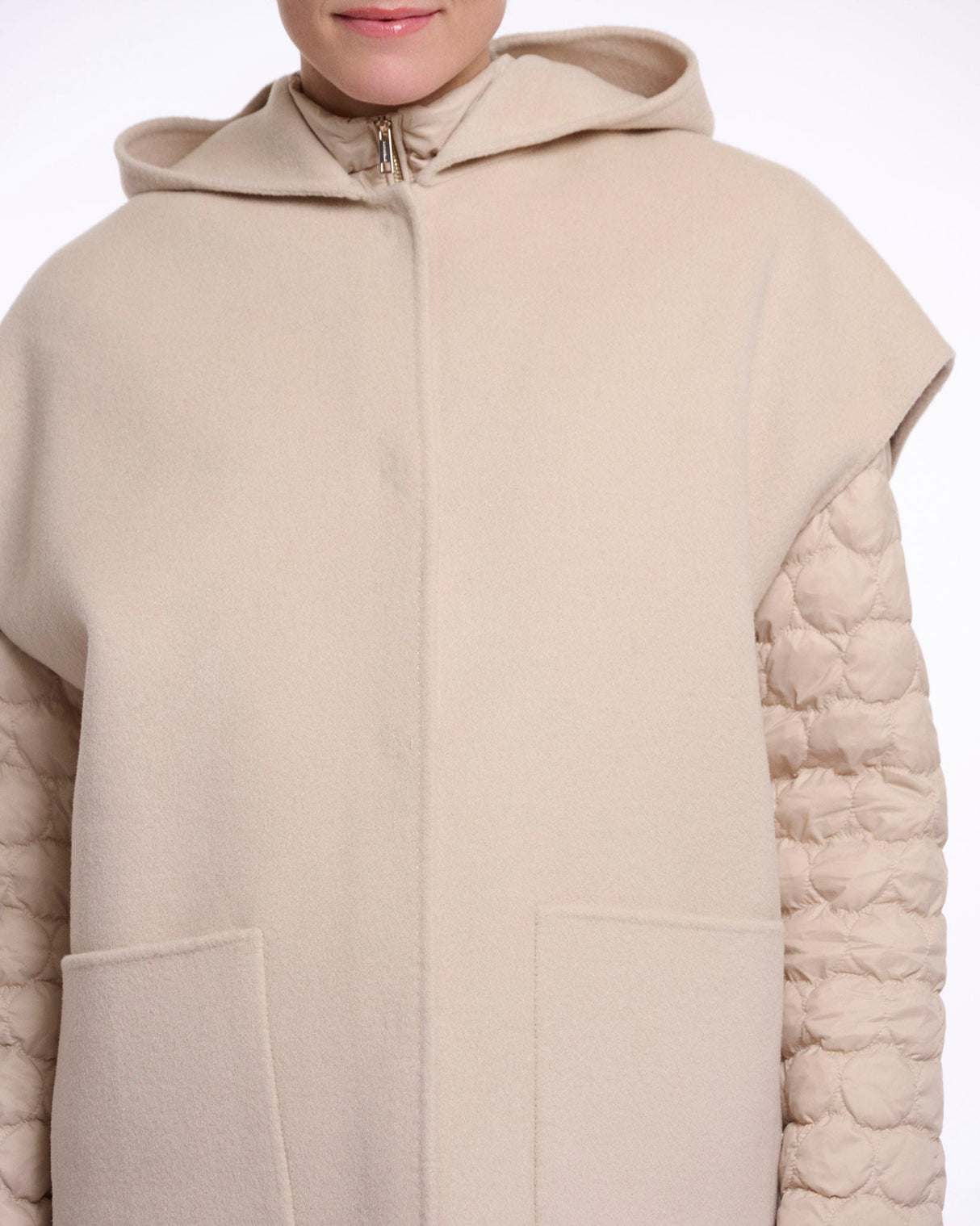 Light Desert Helena Cape With Padded Sleeves