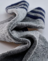 Mid-Grey-_-Navy-Cashmere-Blend-Men_s-Socks