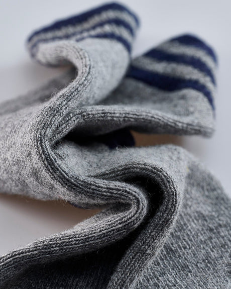 Mid-Grey-_-Navy-Cashmere-Blend-Men_s-Socks
