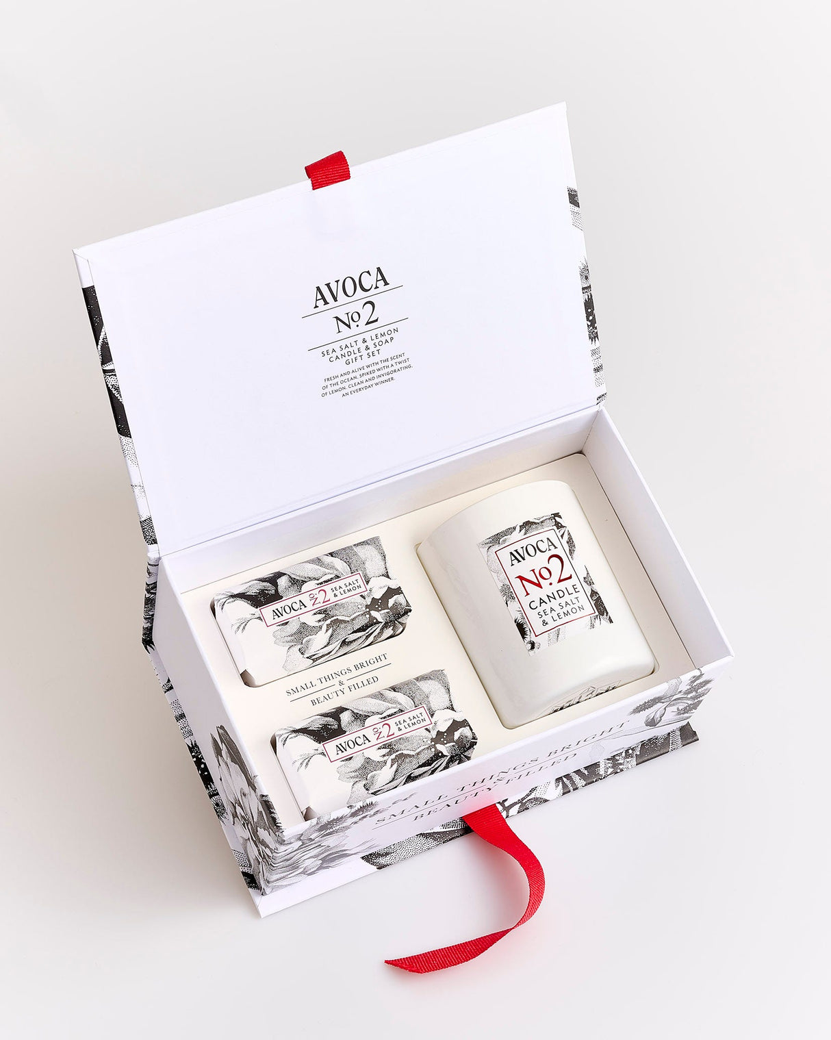 No.2-Sea-Salt-_-Lemon-Gift-Set-Candle-_-Mini-Soaps