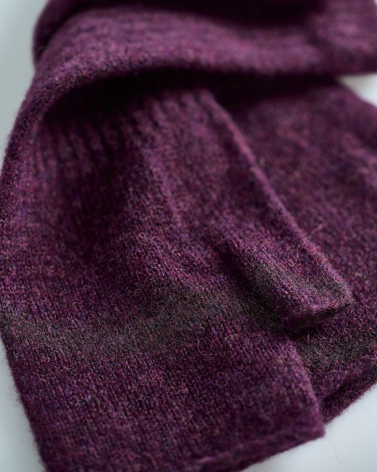Blackgrape-Brushed-Lambswool-Cuff