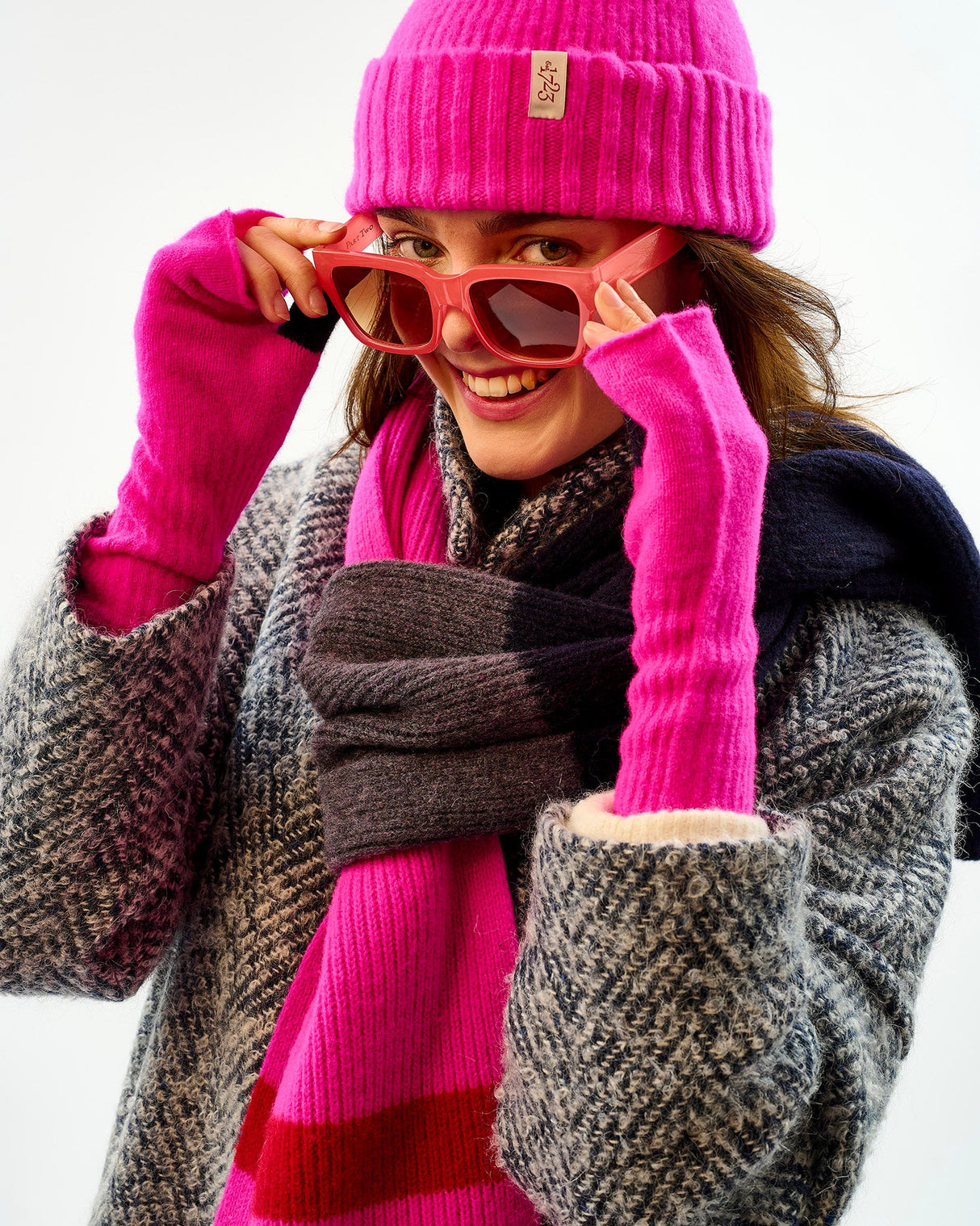 Navy-Neon-Pink-Brushed-Lambswool-Stripe-Scarf