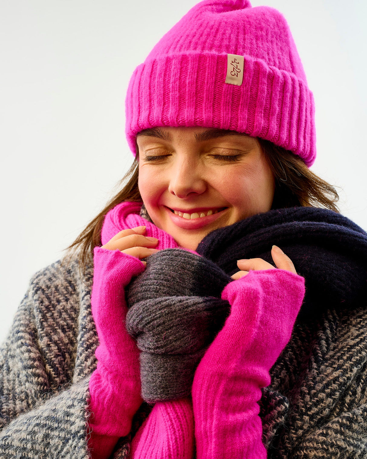 Neon-Pink-Rona-Lambswool-Hat