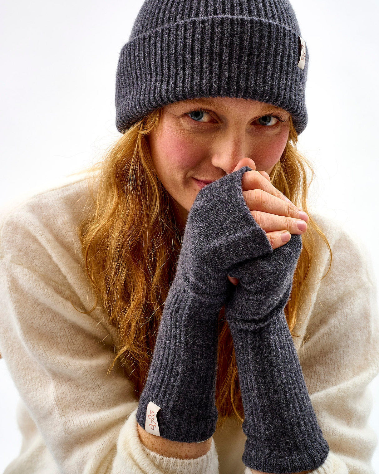 Metallic-Lambswool-Fingerless-Mittens