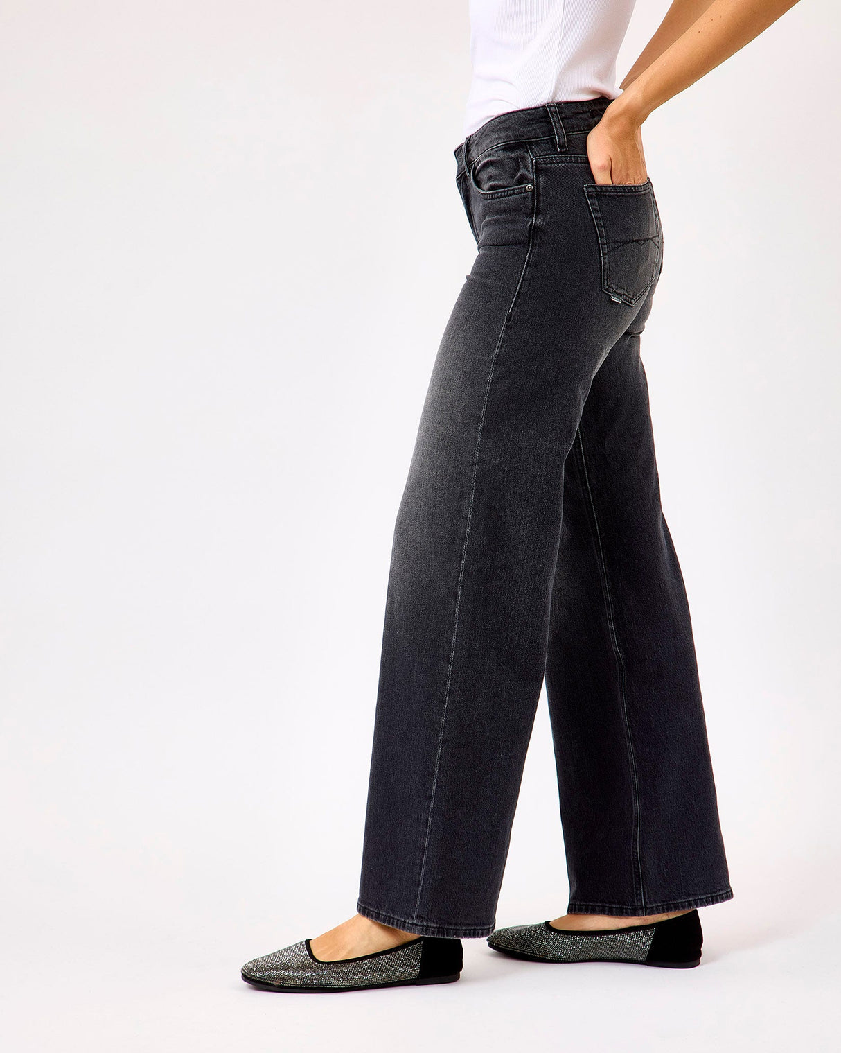 Black-Low-Rise-Jeans