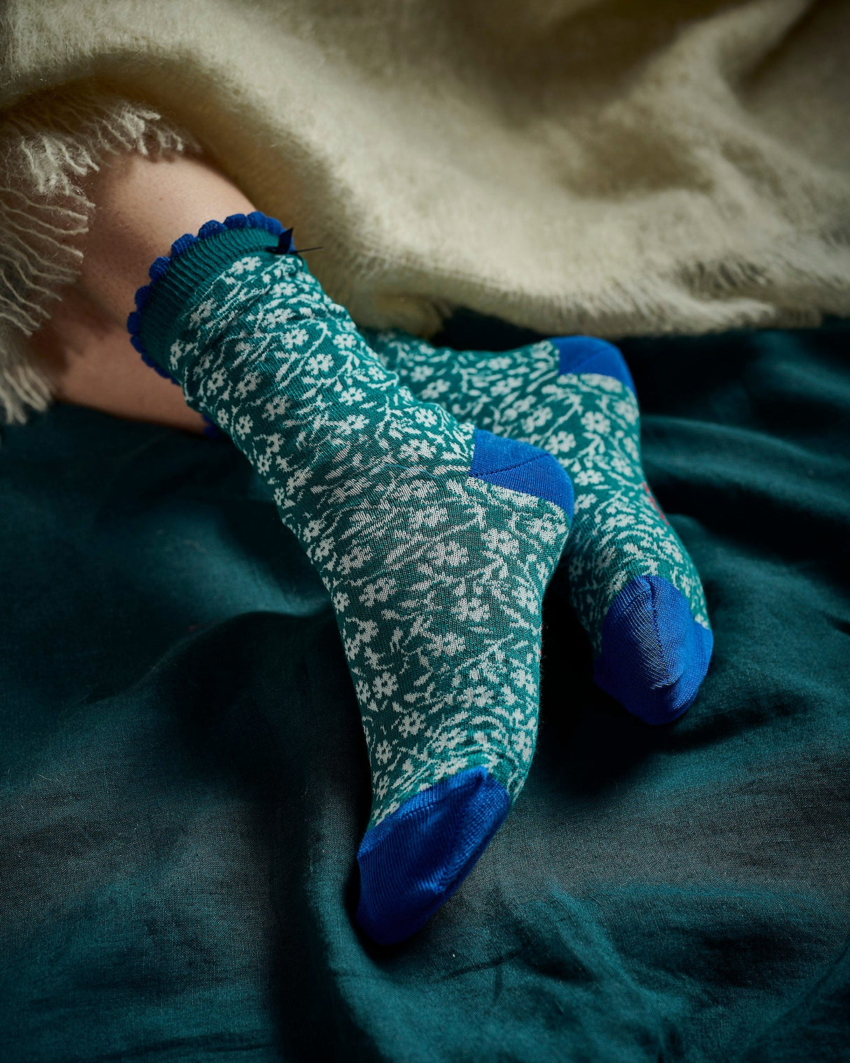 Teal Little Flower Ankle Socks