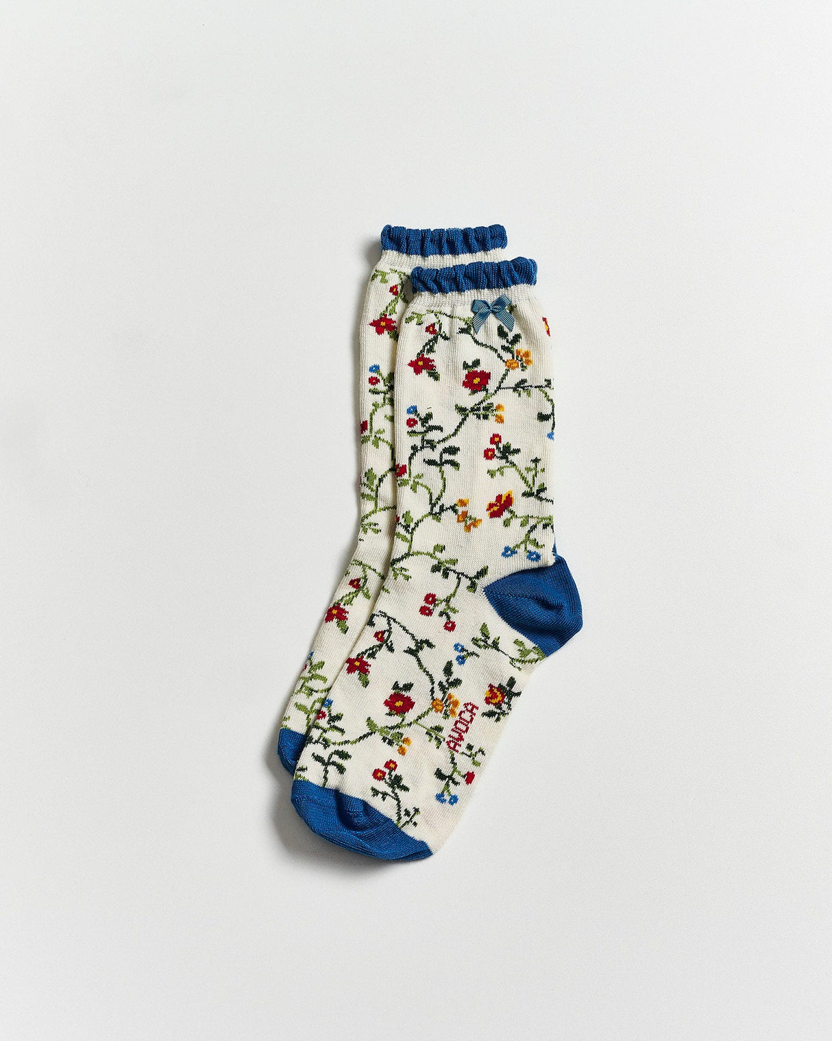 Trailing-Flowers-Ankle-Socks