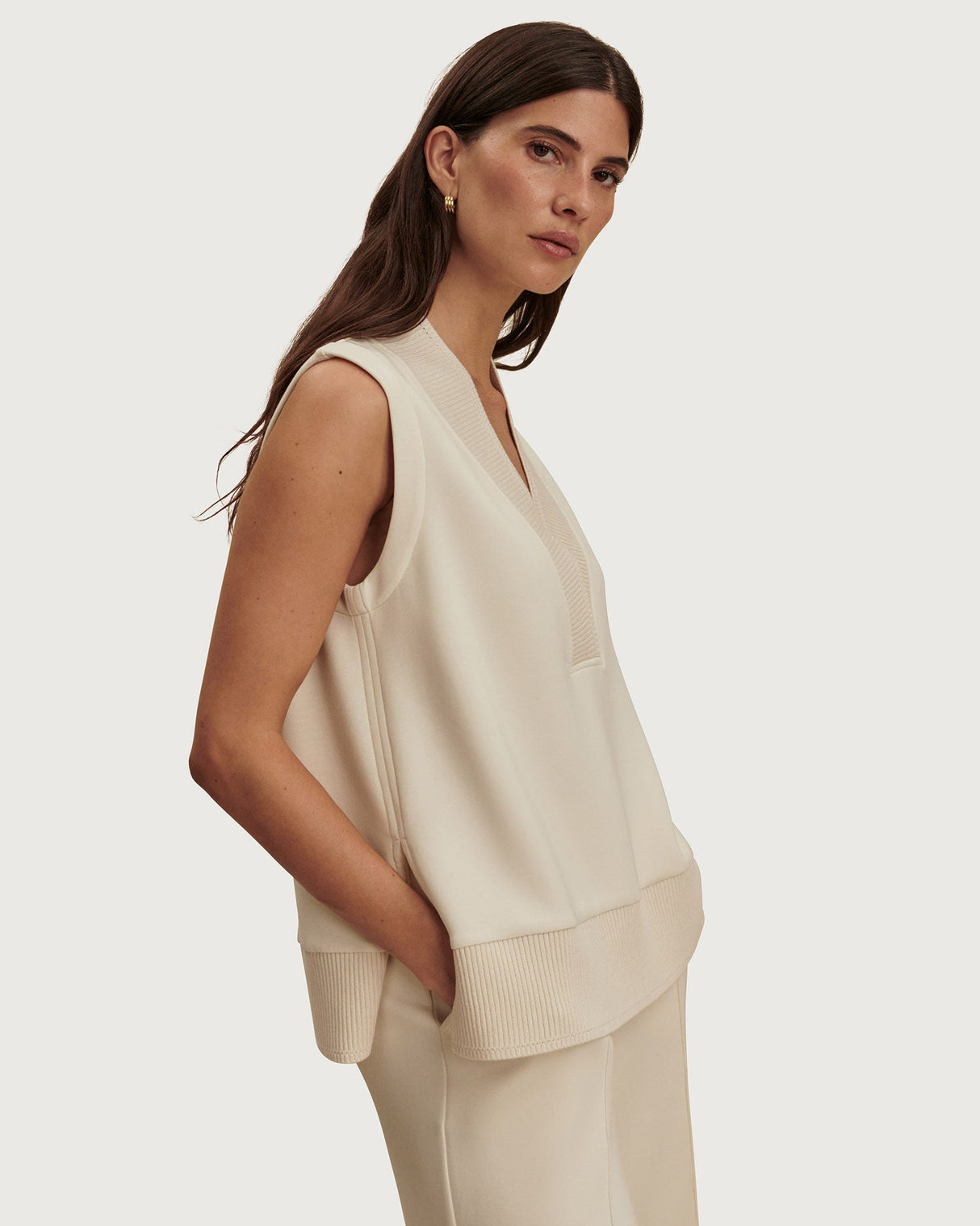 Pristine Frieda V-Neck Tank