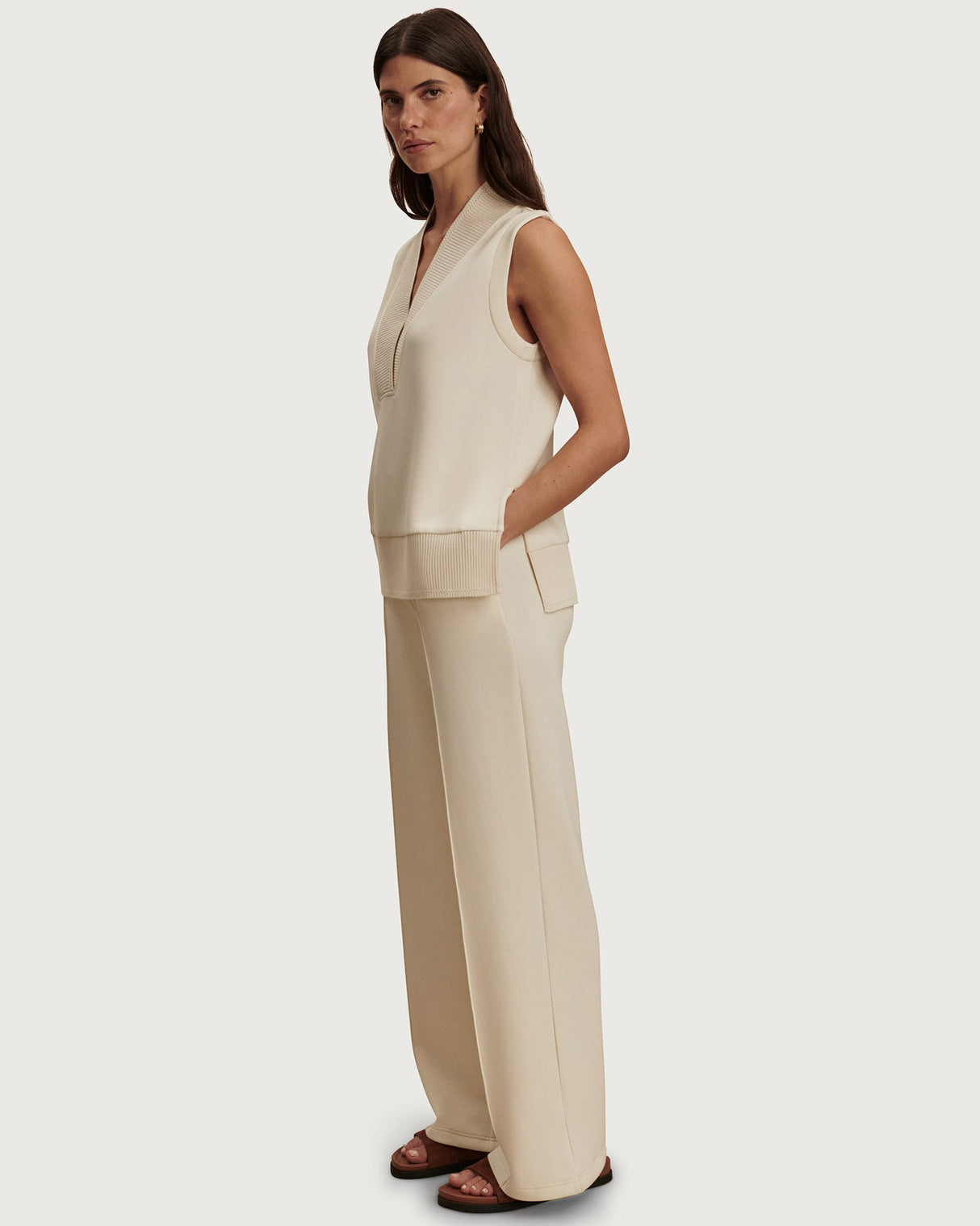 Pristine Frieda V-Neck Tank