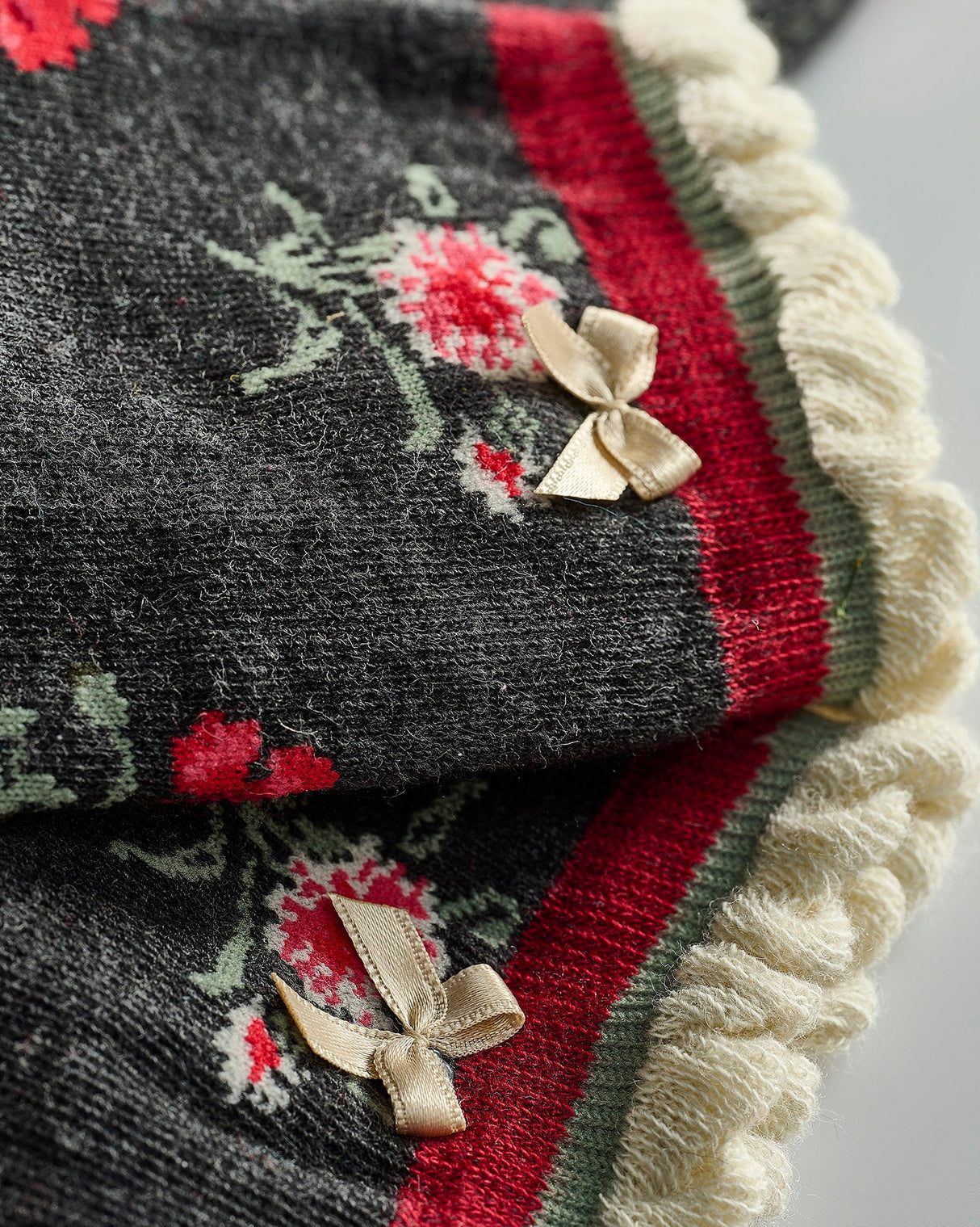Victoria-Flower-Ankle-Socks