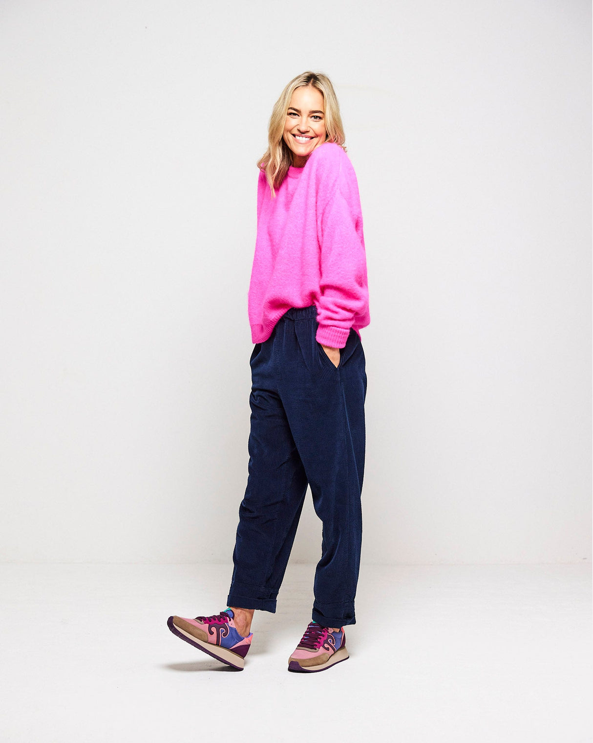 Fluorescent Rose Vitow Pullover