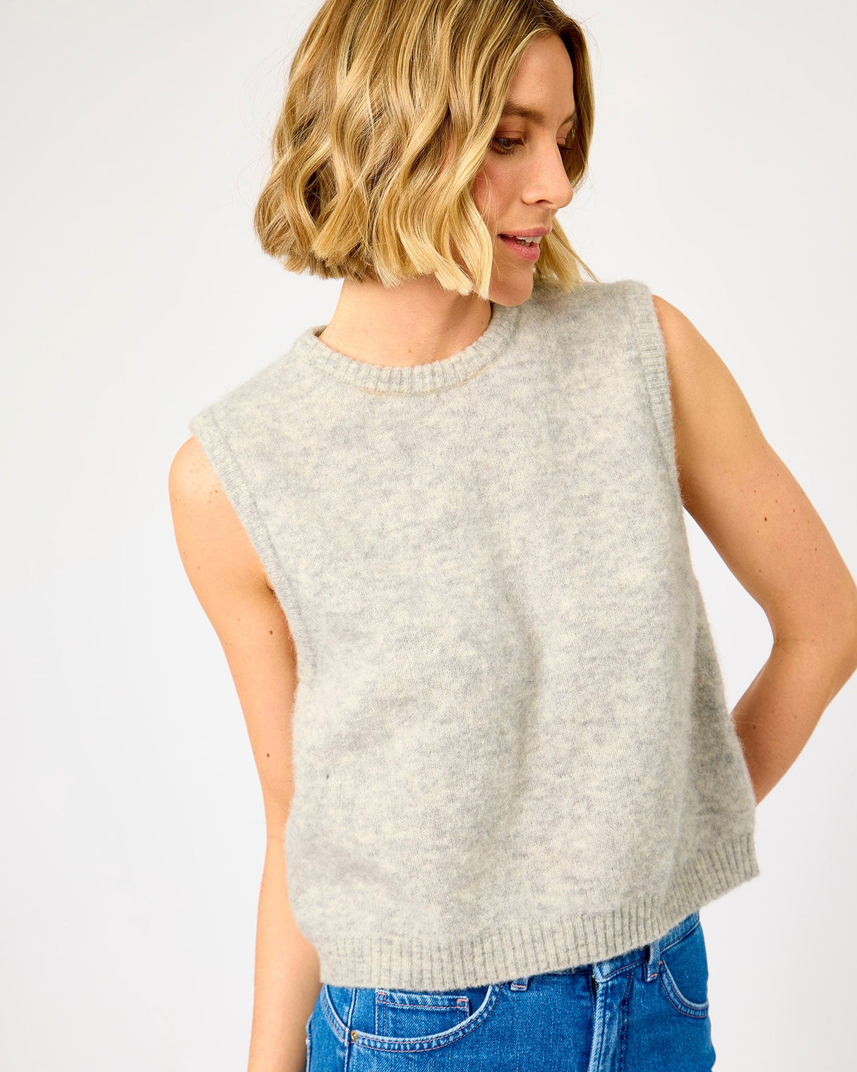 Light Grey Heather Vitow Sleeveless Pullover