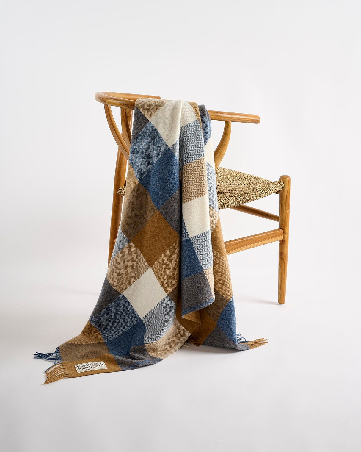 WR81-Lambswool-Throw